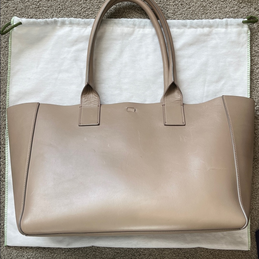 Yvonne Kone Filippo Work Leather Tote in Stone